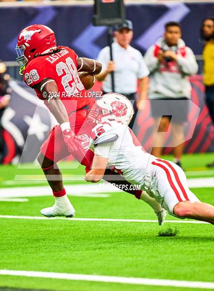 Thumbnail 1 in Katy vs. North Shore (UIL 6A D1 Football Regional) photogallery.