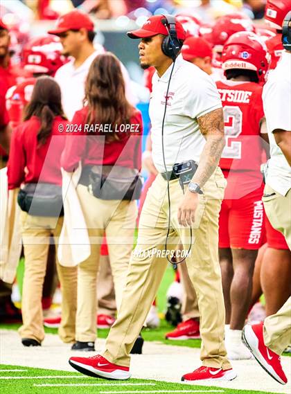 Thumbnail 1 in Katy vs. North Shore (UIL 6A D1 Football Regional) photogallery.