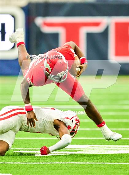 Thumbnail 2 in Katy vs. North Shore (UIL 6A D1 Football Regional) photogallery.