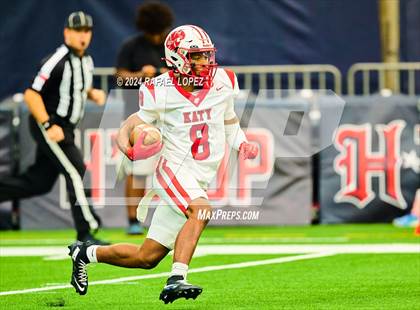 Thumbnail 3 in Katy vs. North Shore (UIL 6A D1 Football Regional) photogallery.