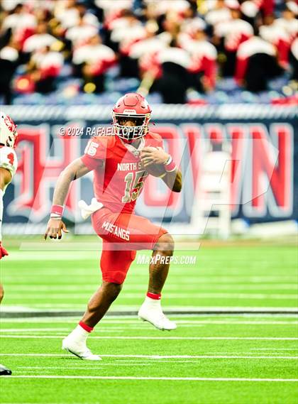 Thumbnail 2 in Katy vs. North Shore (UIL 6A D1 Football Regional) photogallery.