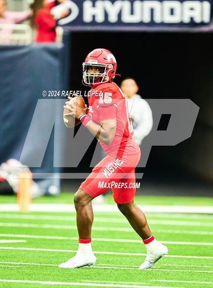 Thumbnail 2 in Katy vs. North Shore (UIL 6A D1 Football Regional) photogallery.