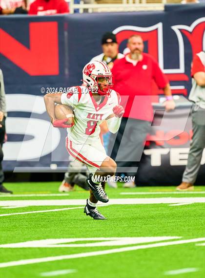 Thumbnail 2 in Katy vs. North Shore (UIL 6A D1 Football Regional) photogallery.
