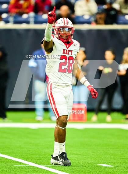 Thumbnail 3 in Katy vs. North Shore (UIL 6A D1 Football Regional) photogallery.