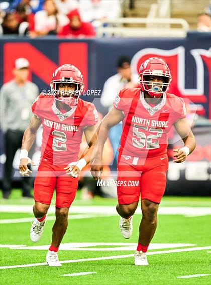 Thumbnail 1 in Katy vs. North Shore (UIL 6A D1 Football Regional) photogallery.