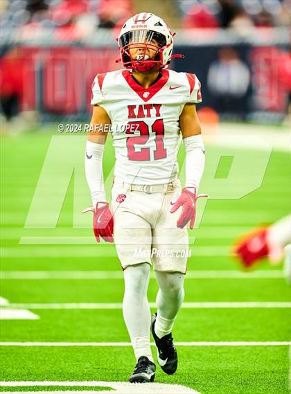 Thumbnail 2 in Katy vs. North Shore (UIL 6A D1 Football Regional) photogallery.
