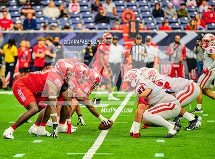 Thumbnail 1 in Katy vs. North Shore (UIL 6A D1 Football Regional) photogallery.