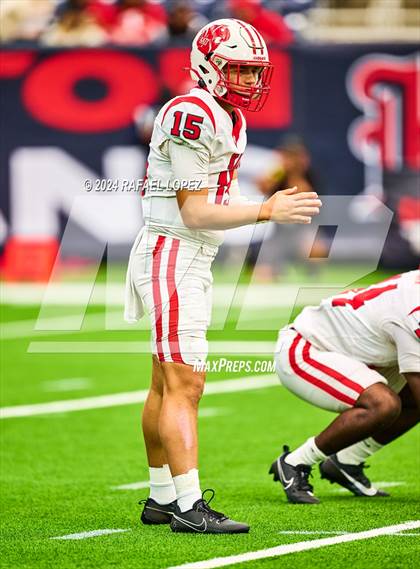 Thumbnail 1 in Katy vs. North Shore (UIL 6A D1 Football Regional) photogallery.