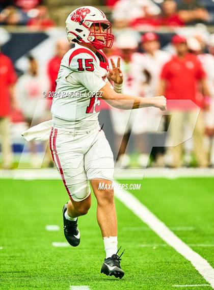 Thumbnail 2 in Katy vs. North Shore (UIL 6A D1 Football Regional) photogallery.