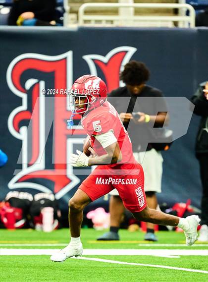 Thumbnail 2 in Katy vs. North Shore (UIL 6A D1 Football Regional) photogallery.
