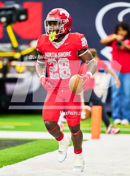 Thumbnail 2 in Katy vs. North Shore (UIL 6A D1 Football Regional) photogallery.