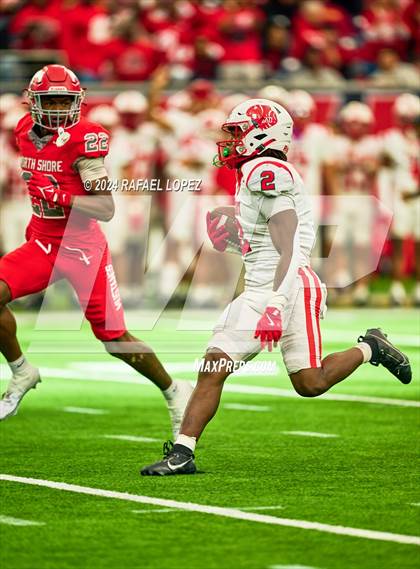 Thumbnail 3 in Katy vs. North Shore (UIL 6A D1 Football Regional) photogallery.