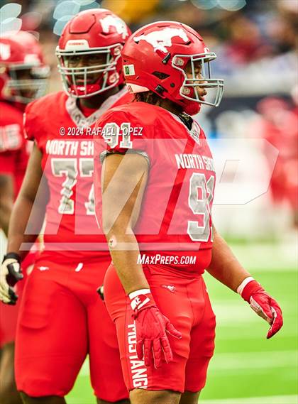 Thumbnail 1 in Katy vs. North Shore (UIL 6A D1 Football Regional) photogallery.