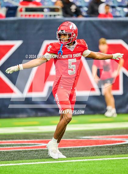 Thumbnail 3 in Katy vs. North Shore (UIL 6A D1 Football Regional) photogallery.