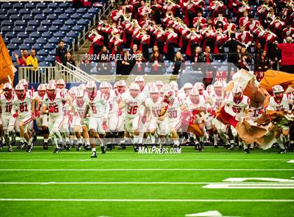 Thumbnail 3 in Katy vs. North Shore (UIL 6A D1 Football Regional) photogallery.