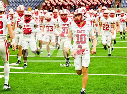 Thumbnail 2 in Katy vs. North Shore (UIL 6A D1 Football Regional) photogallery.