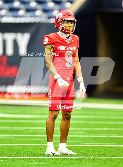 Thumbnail 1 in Katy vs. North Shore (UIL 6A D1 Football Regional) photogallery.