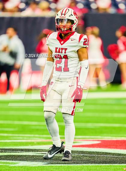 Thumbnail 2 in Katy vs. North Shore (UIL 6A D1 Football Regional) photogallery.