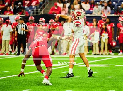 Thumbnail 3 in Katy vs. North Shore (UIL 6A D1 Football Regional) photogallery.