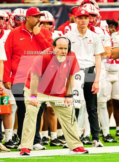 Thumbnail 2 in Katy vs. North Shore (UIL 6A D1 Football Regional) photogallery.