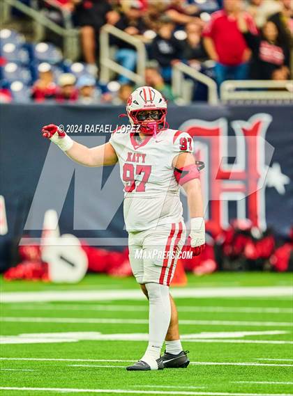 Thumbnail 2 in Katy vs. North Shore (UIL 6A D1 Football Regional) photogallery.