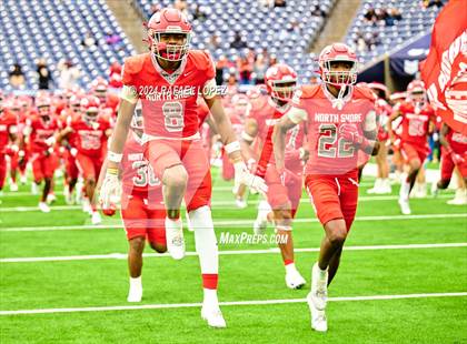 Thumbnail 1 in Katy vs. North Shore (UIL 6A D1 Football Regional) photogallery.