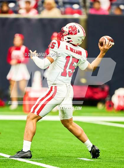 Thumbnail 3 in Katy vs. North Shore (UIL 6A D1 Football Regional) photogallery.