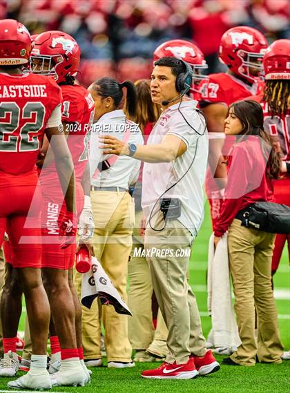 Thumbnail 2 in Katy vs. North Shore (UIL 6A D1 Football Regional) photogallery.