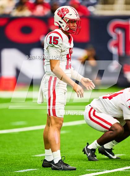 Thumbnail 2 in Katy vs. North Shore (UIL 6A D1 Football Regional) photogallery.