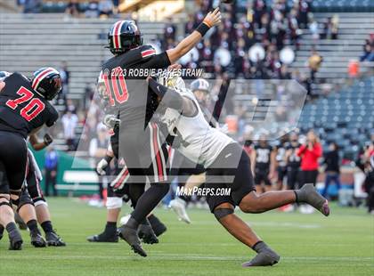 Thumbnail 2 in South Oak Cliff vs. Lovejoy (UIL 5A DII Regional Finals) photogallery.