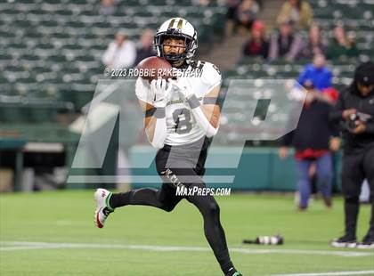 Thumbnail 3 in South Oak Cliff vs. Lovejoy (UIL 5A DII Regional Finals) photogallery.