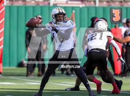 Thumbnail 1 in South Oak Cliff vs. Lovejoy (UIL 5A DII Regional Finals) photogallery.