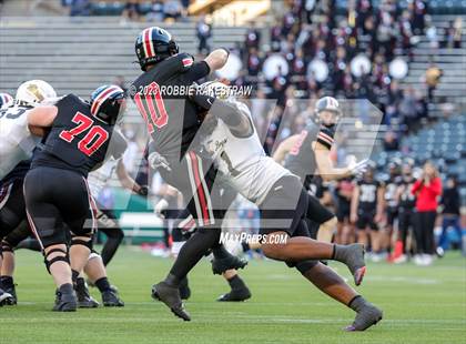 Thumbnail 3 in South Oak Cliff vs. Lovejoy (UIL 5A DII Regional Finals) photogallery.