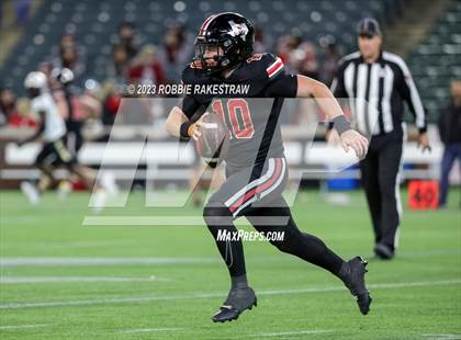 Thumbnail 1 in South Oak Cliff vs. Lovejoy (UIL 5A DII Regional Finals) photogallery.