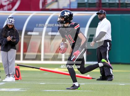 Thumbnail 1 in South Oak Cliff vs. Lovejoy (UIL 5A DII Regional Finals) photogallery.