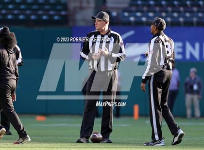 Thumbnail 2 in South Oak Cliff vs. Lovejoy (UIL 5A DII Regional Finals) photogallery.