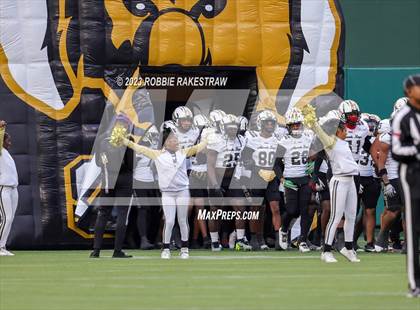 Thumbnail 3 in South Oak Cliff vs. Lovejoy (UIL 5A DII Regional Finals) photogallery.