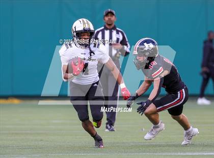 Thumbnail 3 in South Oak Cliff vs. Lovejoy (UIL 5A DII Regional Finals) photogallery.
