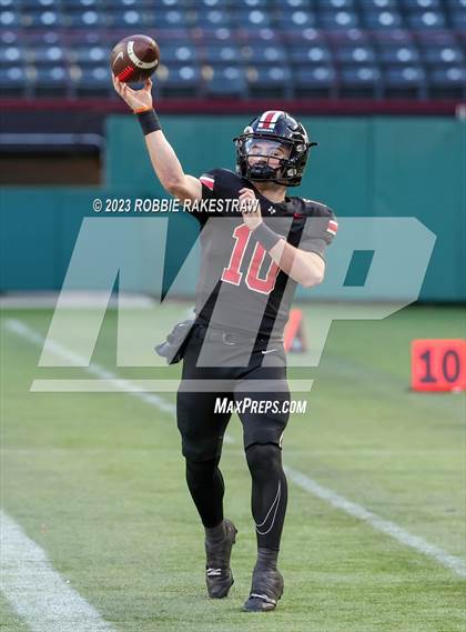 Thumbnail 2 in South Oak Cliff vs. Lovejoy (UIL 5A DII Regional Finals) photogallery.