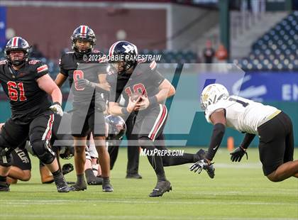 Thumbnail 1 in South Oak Cliff vs. Lovejoy (UIL 5A DII Regional Finals) photogallery.