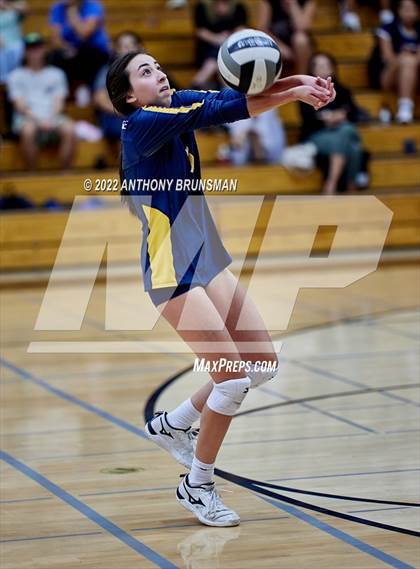 Thumbnail 1 in Oak Ridge @ Granite Bay photogallery.