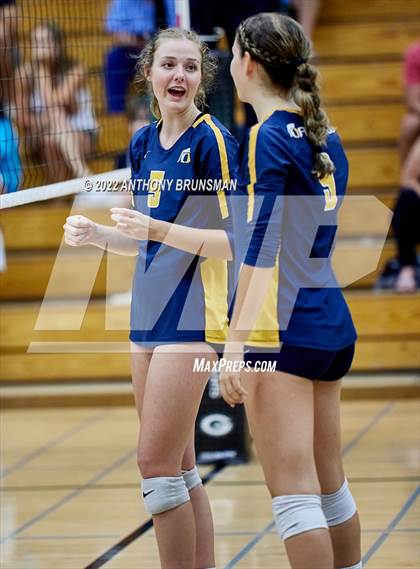 Thumbnail 1 in Oak Ridge @ Granite Bay photogallery.