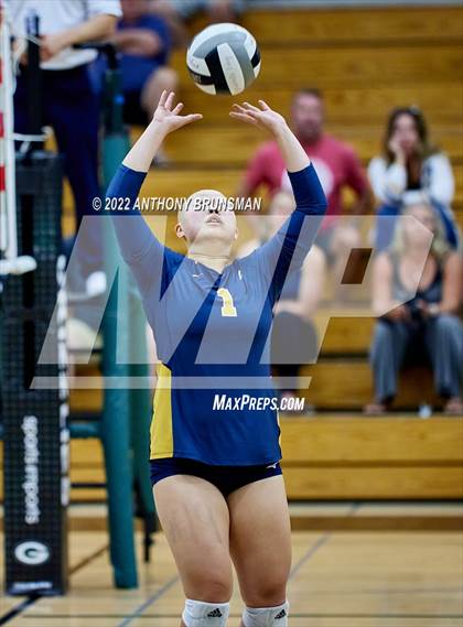 Thumbnail 1 in Oak Ridge @ Granite Bay photogallery.