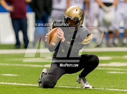 Thumbnail 1 in Foster vs. Dripping Springs (UIL 5A Regional Final) photogallery.