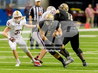 Thumbnail 2 in Foster vs. Dripping Springs (UIL 5A Regional Final) photogallery.