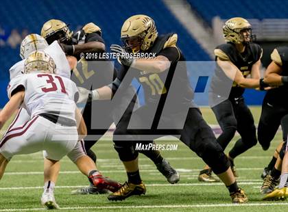 Thumbnail 2 in Foster vs. Dripping Springs (UIL 5A Regional Final) photogallery.