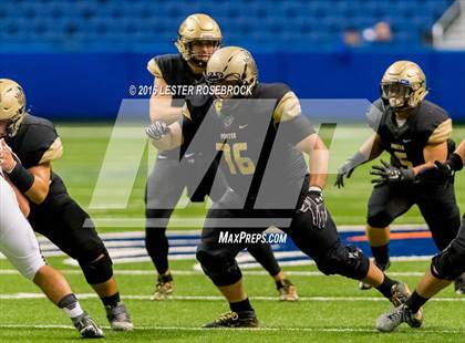 Thumbnail 2 in Foster vs. Dripping Springs (UIL 5A Regional Final) photogallery.