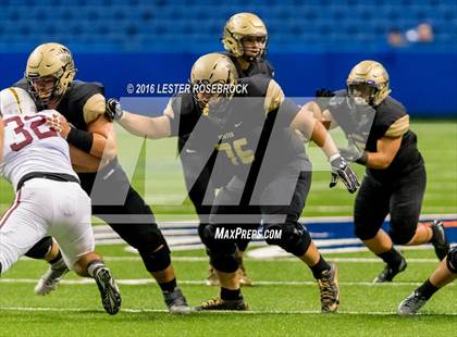 Thumbnail 3 in Foster vs. Dripping Springs (UIL 5A Regional Final) photogallery.