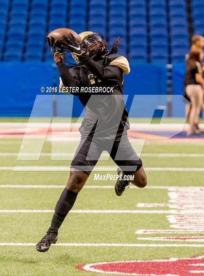 Thumbnail 3 in Foster vs. Dripping Springs (UIL 5A Regional Final) photogallery.