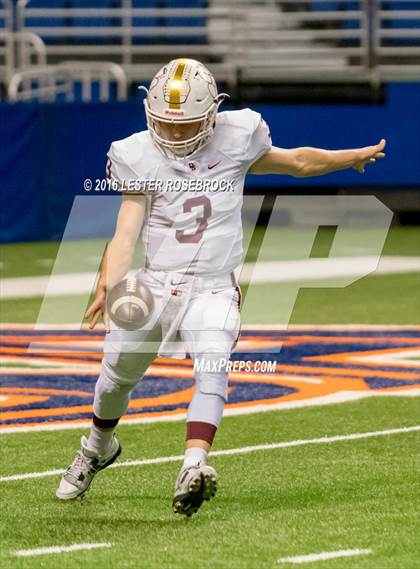 Thumbnail 1 in Foster vs. Dripping Springs (UIL 5A Regional Final) photogallery.